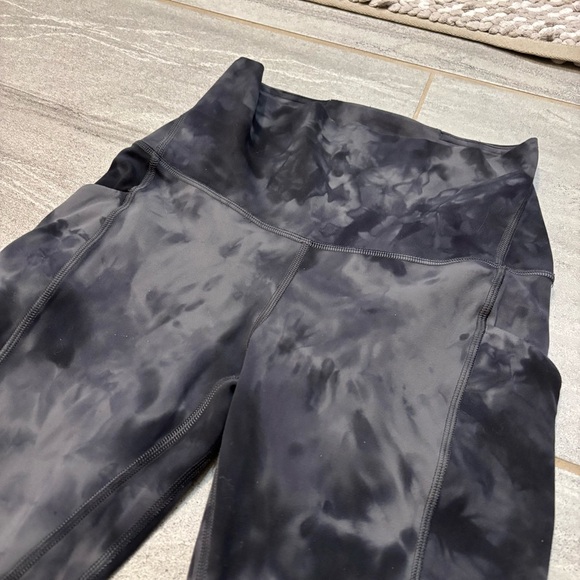 Lululemon Align High-Rise Leggings with Pockets - Picture 4 of 6